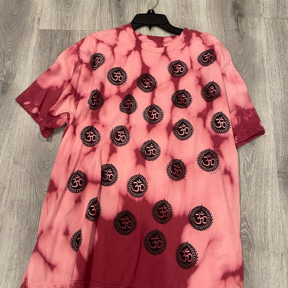 Supreme tee
